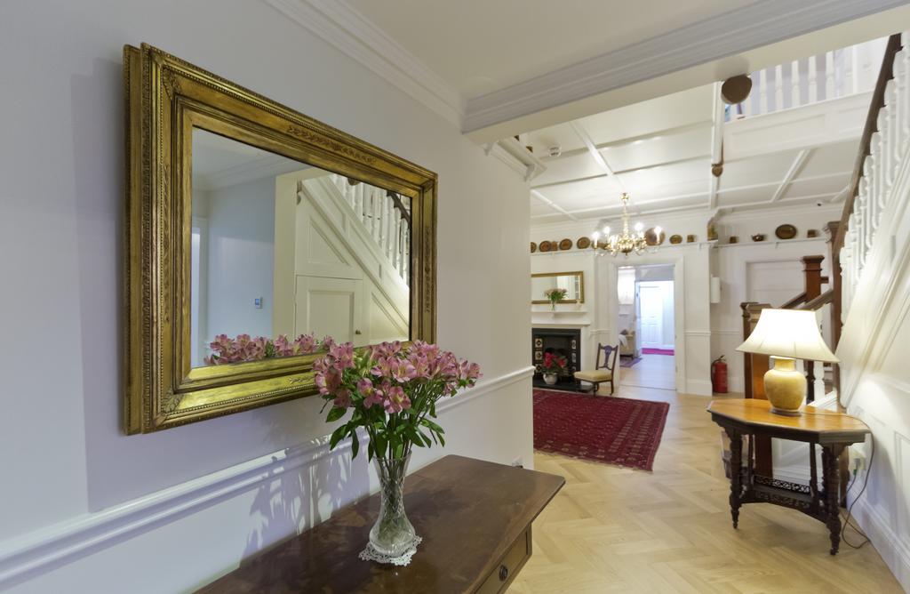 Ditton Lodge Kingston upon Thames  Kültér fotó